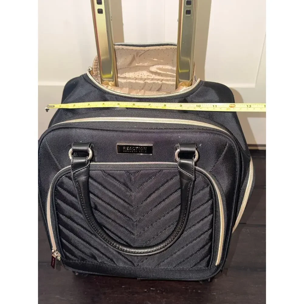 Kenneth Cole Reaction Chelsea Underseater Spinner Suitcase